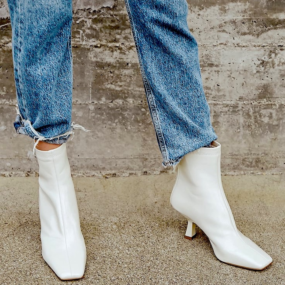 Steve Madden Ankle Boots Brand NEW sz 6 Color-Bone